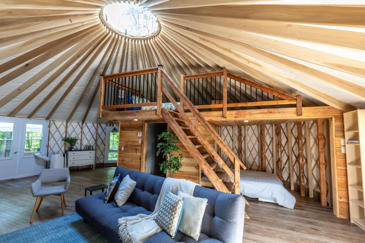 Yourtes Glamping Du Poisson Blanc Notre-Dame-du-Laus Exterior foto