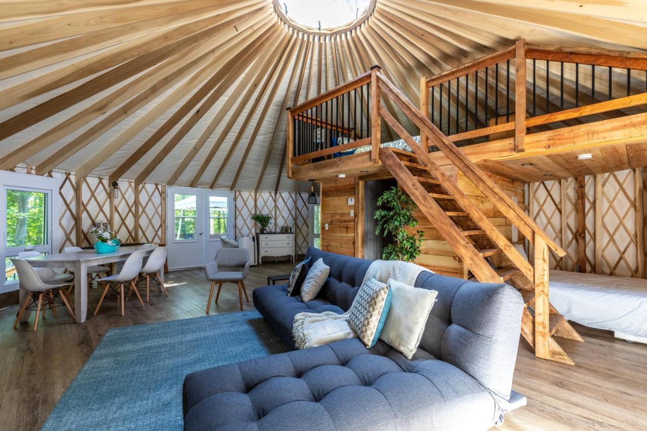 Yourtes Glamping Du Poisson Blanc Notre-Dame-du-Laus Exterior foto