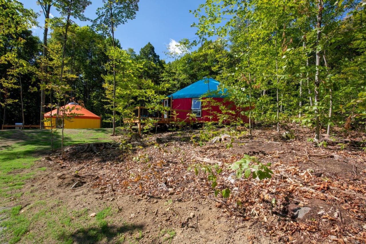 Yourtes Glamping Du Poisson Blanc Notre-Dame-du-Laus Exterior foto