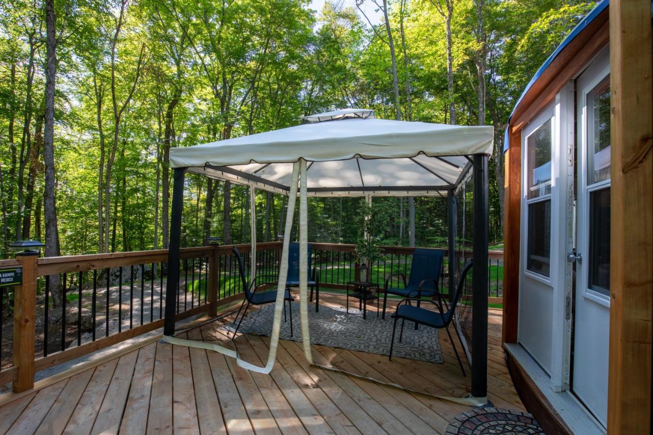 Yourtes Glamping Du Poisson Blanc Notre-Dame-du-Laus Exterior foto